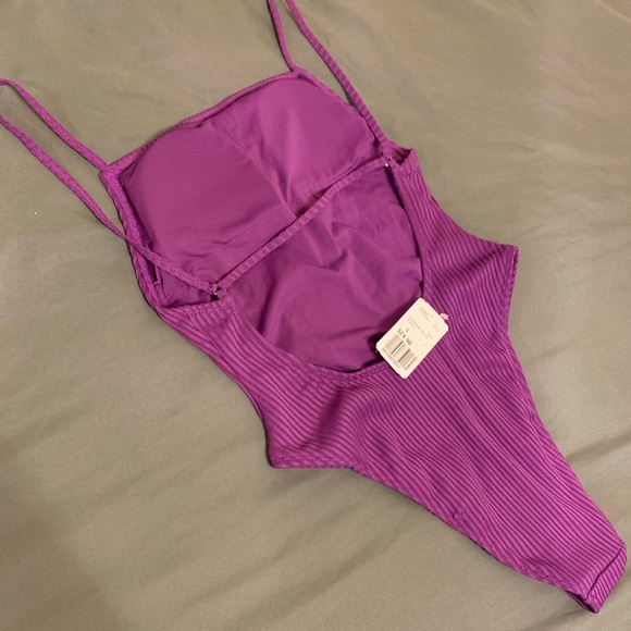 NWT Forever 21 Ribbed One Piece Swimsuit - Picture 4 of 4